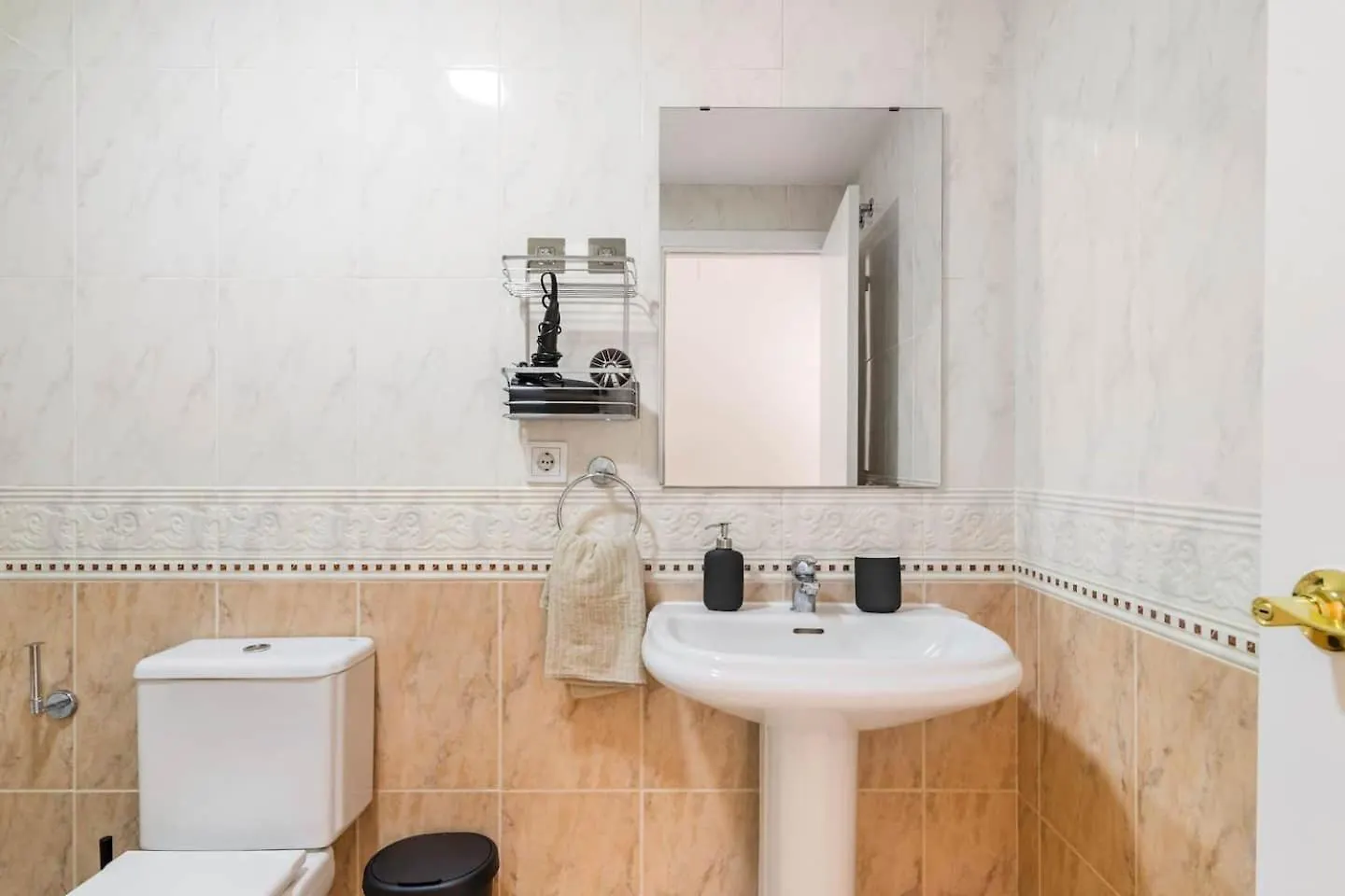 Grand Apartament Lloret Lloret de Mar 0*,  Španělsko